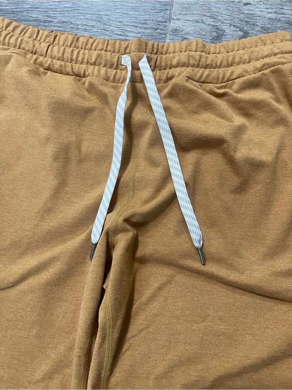 Vuori Performance Jogger - Picture 5 of 11